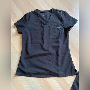 Jaanuu Scrub Shirt